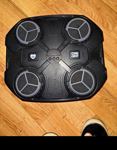 Black plastic vibration plate - black,
